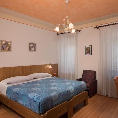 Hotel Centrale Аллеге Экстерьер фото
