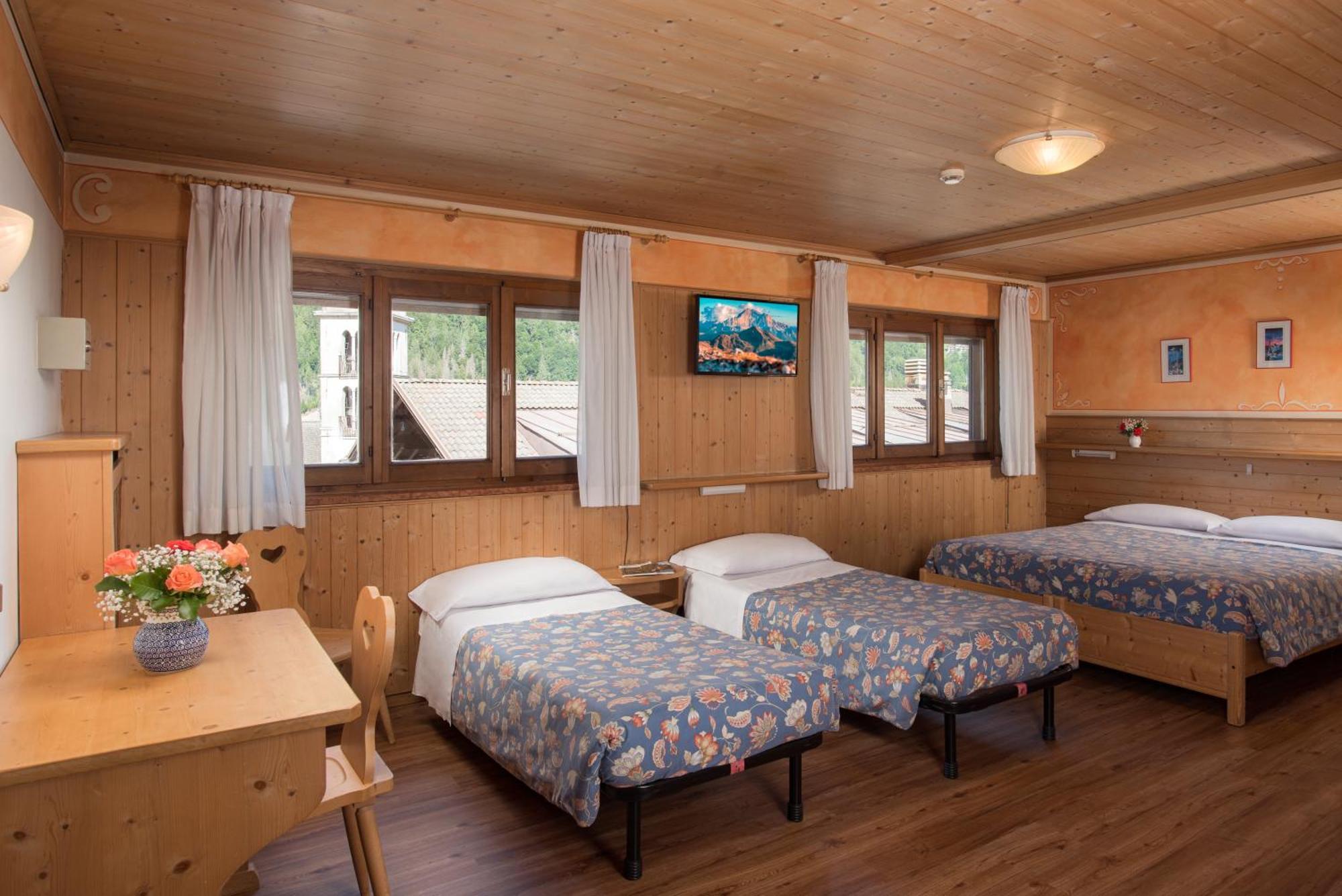 Hotel Centrale Аллеге Экстерьер фото